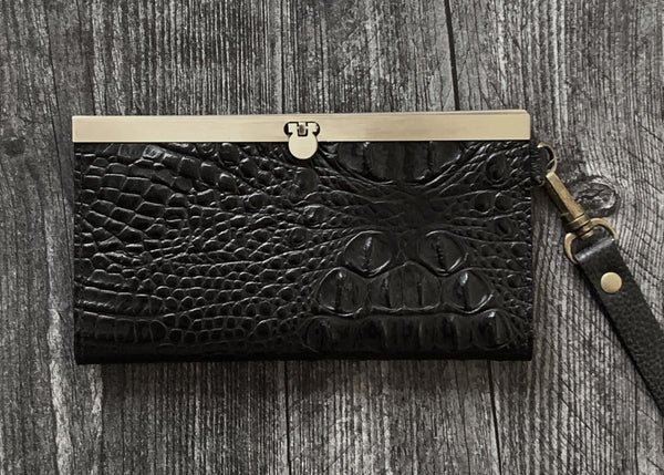 Leather Wristlet Wallet - Black embossed Crocodile print – Brenda